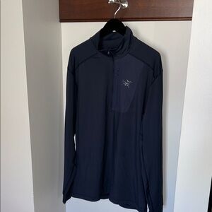 Arcteryx Men's black Long Sleeve Shirt